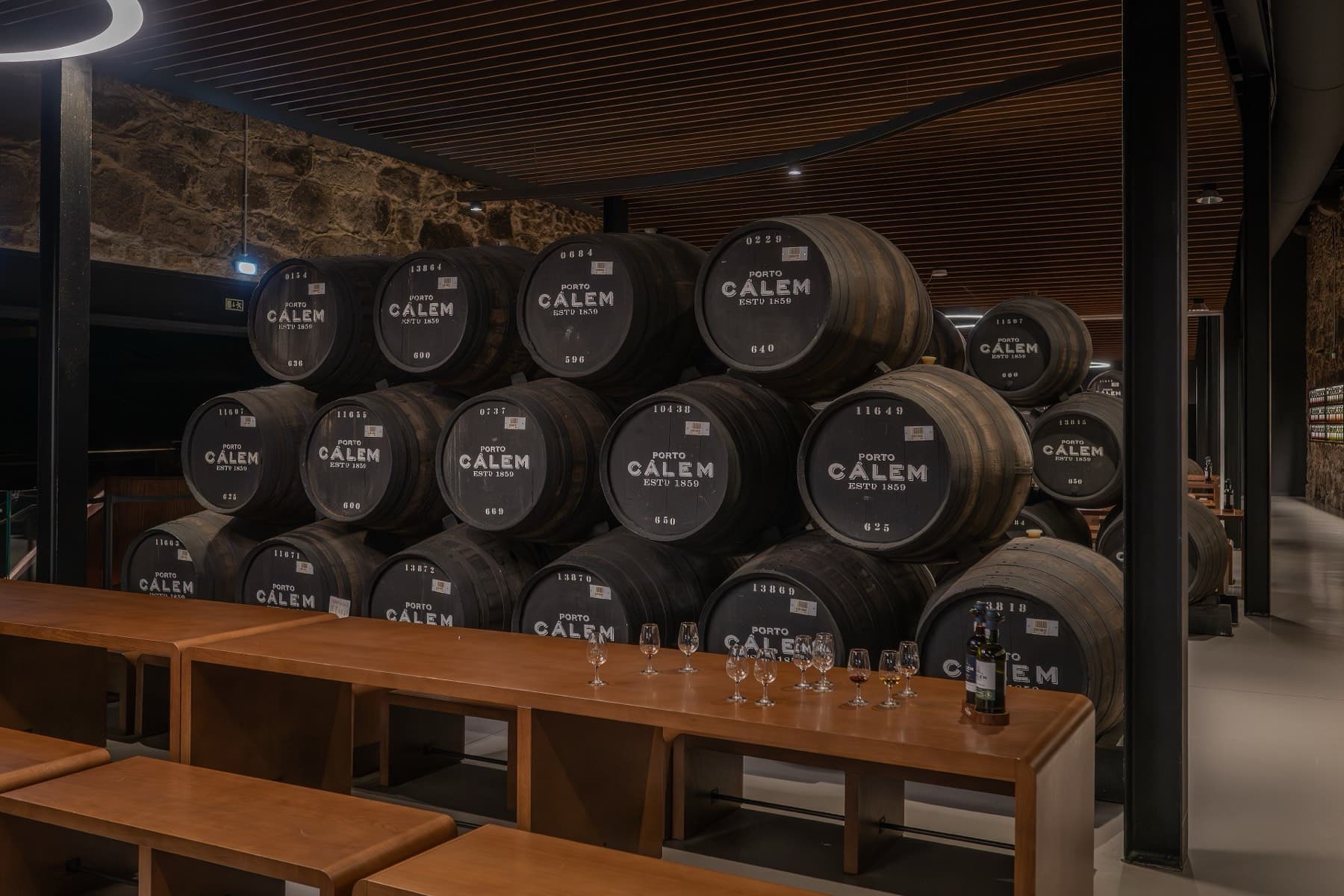 Wine pairing at the long table